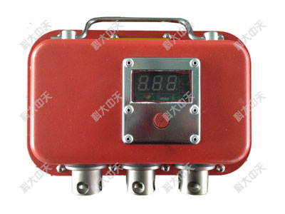 YHY60(C)礦用本安型數(shù)字壓力計(jì)